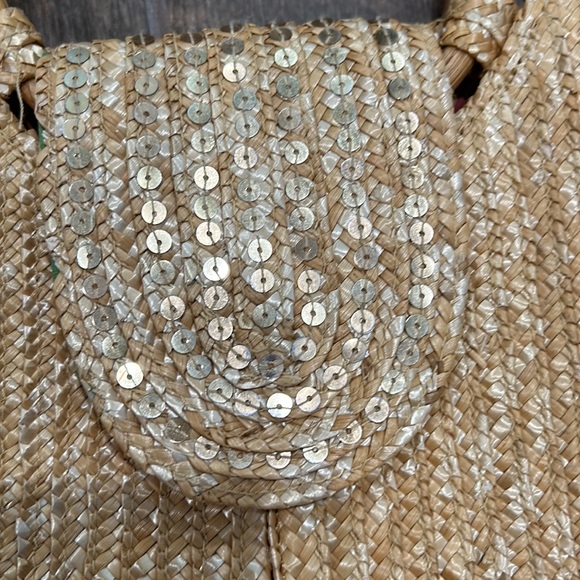 Two Straw purse with wood handles and small white crossbody straw purse - Picture 3 of 12